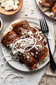 Enchiladas sauce mole